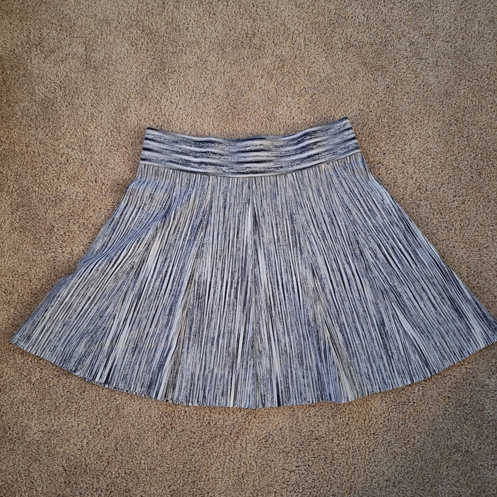 Club Monaco Black White‎ Space Dye Knit Pleated Skater Mini Skirt Womens Medium